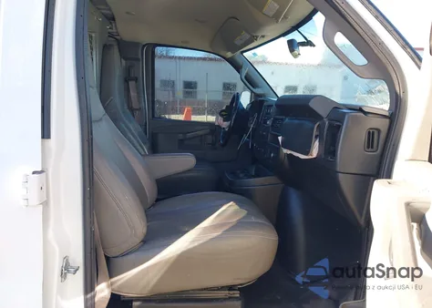 2021 Chevrolet Express Cargo Rwd 2500 Regular Wheelbase Wt z USA, uszkodzony, nr VIN 1GCWGAF77M1169111